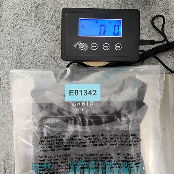 TORRID Top Women 00 M/10 Gray Classic Fit Graphic Ringer Tee Journey Destination - Picture 9 of 9